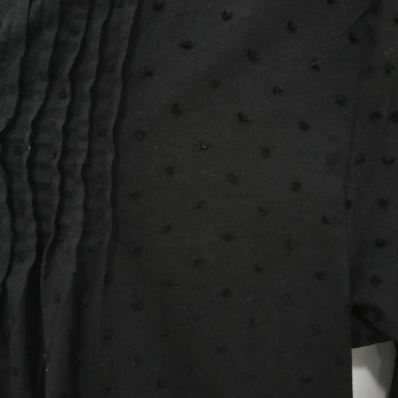 Flowy Gap Black Blouse - Picture 5 of 5